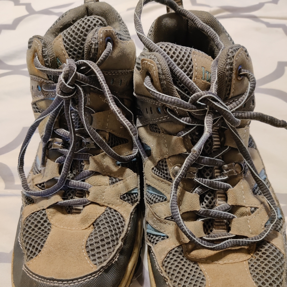 Itasca hiking boots